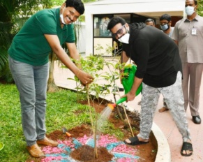 గ్రీన్ ఇండియా ఛాలెంజ్ పూర్తి చేసిన ప్రభాస్